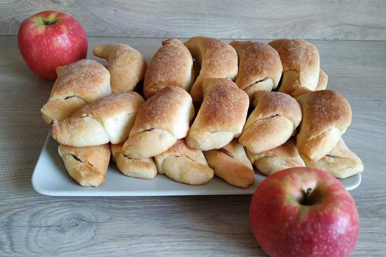 Kysnuté rožteky plnené jablkami